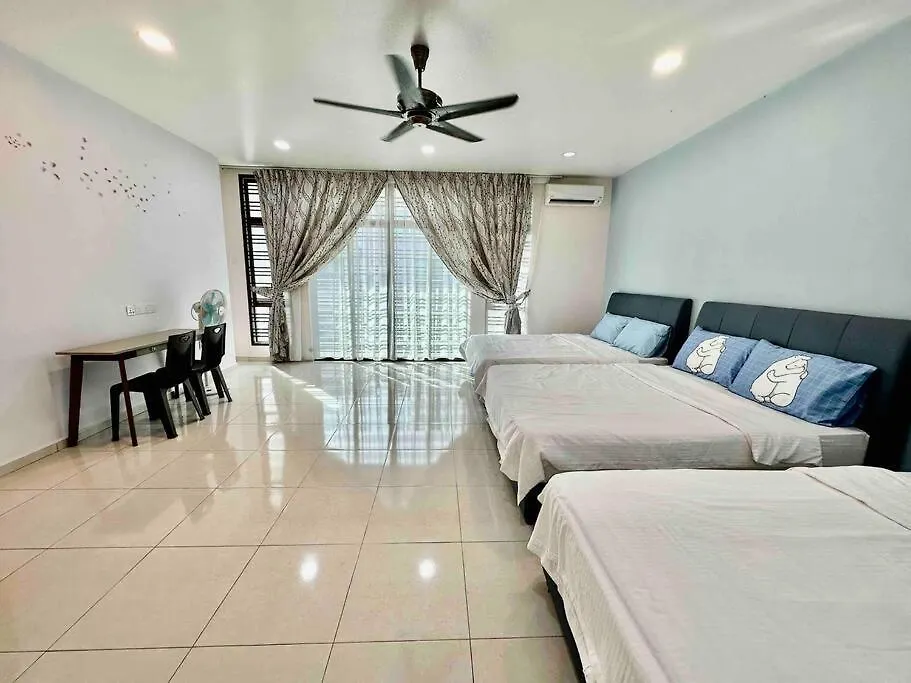 Modern Home/ 5 Min Jonker/Walking Mahkota Mall & Hospital/ 24 Pax 7R6B/ Mlk Town Malacca