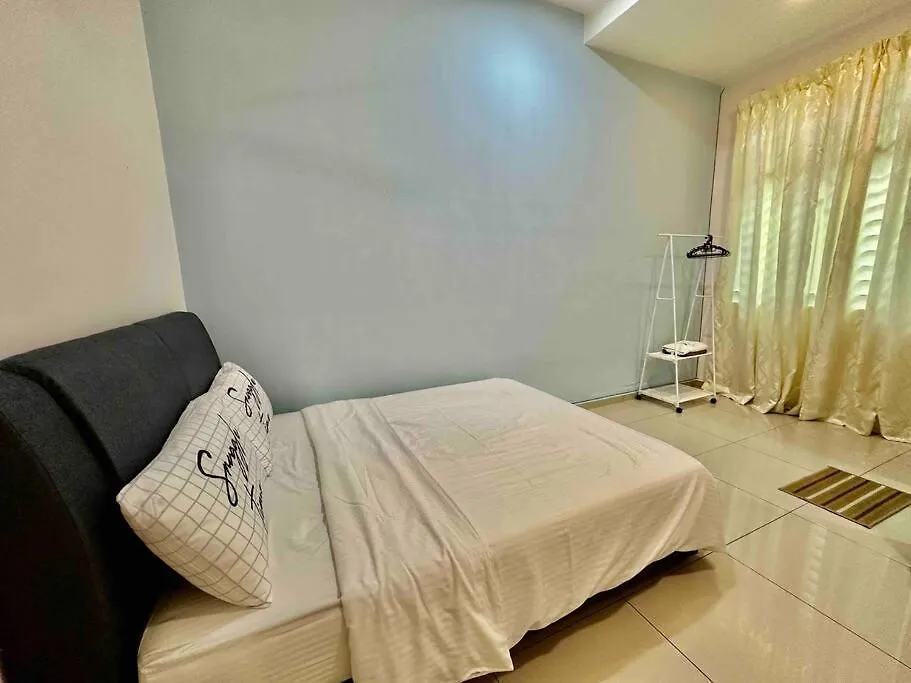 Modern Home/ 5 Min Jonker/Walking Mahkota Mall & Hospital/ 24 Pax 7R6B/ Mlk Town Malacca Casa de Férias