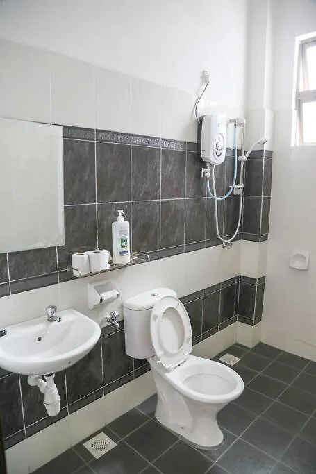 Casa de Férias Modern Home/ 5 Min Jonker/Walking Mahkota Mall & Hospital/ 24 Pax 7R6B/ Mlk Town Malacca Malásia